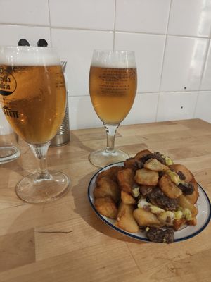 Loaded potatoes at La Golosa Vegan Vurger in Barcelona