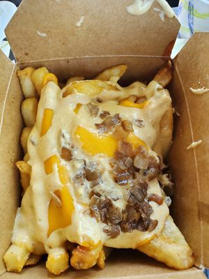 Wild style fries awesome 👌 at Veg & Go Plant Based in Riverside