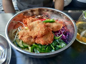 Delicious lunch special with chikin at Kini in Hamburg