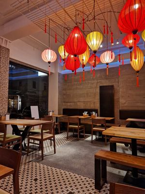 Sitzplätze innen at Kini in Hamburg