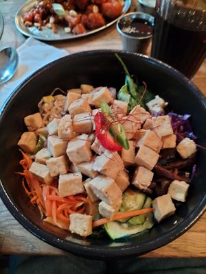 Bibimbap mit fried Tofu at Kini in Hamburg