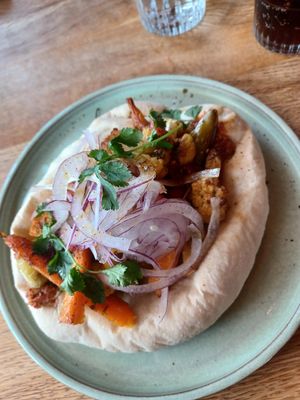 Vegan pitta with muhammara and vegetables at BomBaai Strandbar in Westkapelle