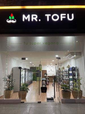 Store entrance at Mr. Tofu in Aguascalientes