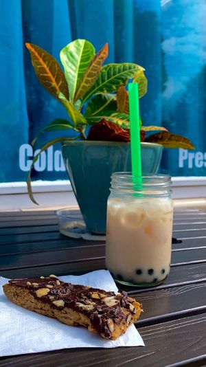 Peanut butter bar & brown sugar boba  at CJ's Juicery in Alton