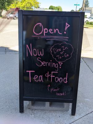 Sign out front at Curiosi-Tea House in Winona