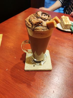 Snickers hot chocolate (vegan) at Bumbles' Rest Cafe in Ambleside
