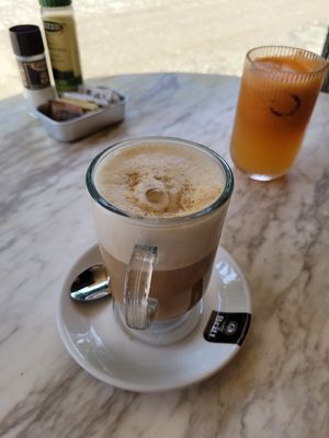 Cafe Americano mit Hafermilch. at The Bakery in Santa Teresa