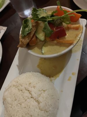 Yellow curry with tofu  at Thai Sapa in Springdale