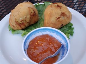 Samosas are vegan no dairy sauce at Thai Sapa in Springdale
