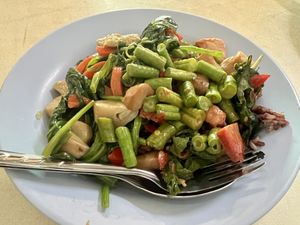 Rice and two dishes   at Nang Aharn Jay in Bangkok