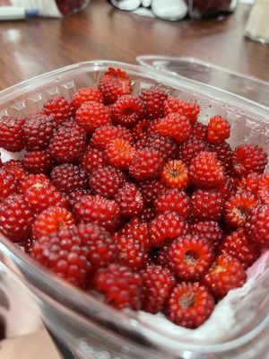 Fresh berries!   at The Beehive Cafe in Berkeley Springs