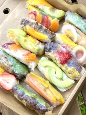 gf vegan rainbow rice paper roll at WakaMama in Central Singapore