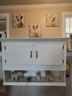 Loved the animal themed art at Hungry Vegan in Savannah