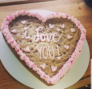 Valentine's Day cookie at Glamaris Cakes in San Antonio