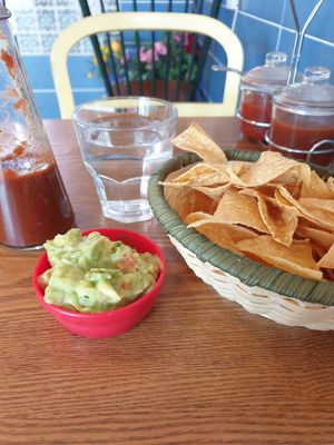 Chips and guac at Taco Amigo - 타코 아미고 in Seoul