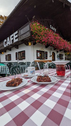 Auf der Terrasse at Café Waltenbergstüberl in Seeon