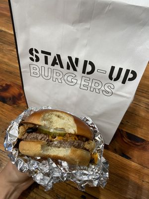 Chili cheese burger at Stand-Up Burgers - Wells in Chicago