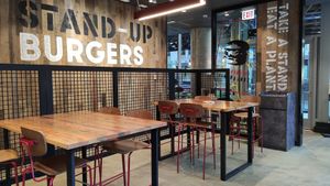 interior at Stand-Up Burgers - Wells in Chicago
