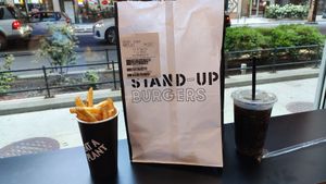pedido at Stand-Up Burgers - Wells in Chicago