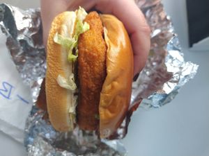Chicken sandwich at Stand-Up Burgers - Wells in Chicago