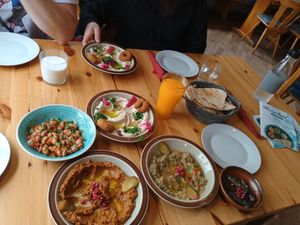 Hummus, Baba Ganoush und weitere Köstlichkeiten at Projekt Morgenland in Horb Am Neckar