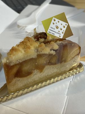 Apple tart  at The Vegan Marshmallooow in Tokyo