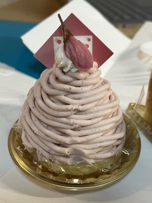 Sakura mont blanc   at The Vegan Marshmallooow in Tokyo