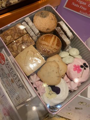 Vegan cookie can  at The Vegan Marshmallooow in Tokyo