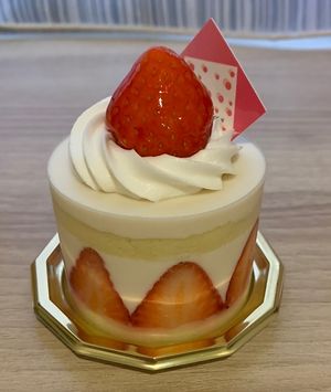 Strawberry shortcake   at The Vegan Marshmallooow in Tokyo