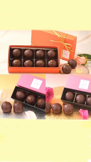 A wonderfully soft and fluffy blend of chocolate cream and ganache. ⭐️
Two flavors: rum, orange peel and rum raisin.
A little sweet but delicious! at The Vegan Marshmallooow in Tokyo