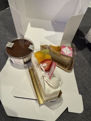 Tiramisu, cheesecake and sponge   at The Vegan Marshmallooow in Tokyo