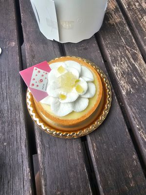 Lemon tart at The Vegan Marshmallooow in Tokyo