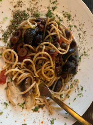 House made pasta (with tomato,’olives, mushrooms) at Ka Papa Cuisine in Sarasota