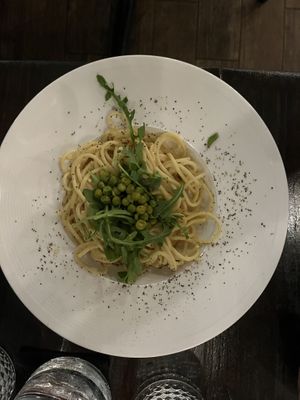 Pesto Pasta and the Lemon Alfredo pasta are definitely yum. #Veganuary at Ka Papa Cuisine in Sarasota