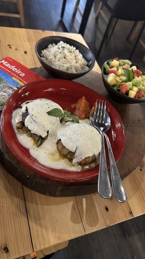 vegan options in a great ambience  at MadMarket in Funchal