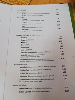 Cocktails, heiße Sachen.. at Mahadosa in Hamburg