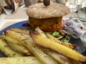 Namaste burger at Parsley and Thyme in Silves