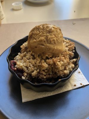 Apple crumble with vegan ice cream  at Parsley and Thyme in Silves