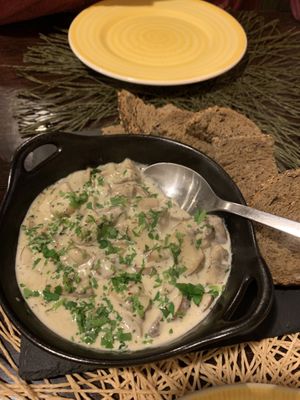 Garlic mushrooms  at Parsley and Thyme in Silves