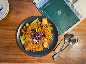 Tom Yum Fried Vermicelli RM20
Brown rice vermicelli stir-fried with in house tom yum paste, assorted vegetables, shiitake
mushrooms, tamari and toasted sesame oil.
 at Simply Good Food in Kuala Lumpur