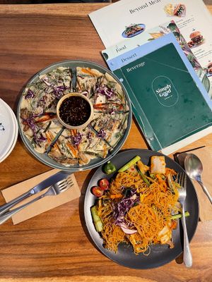 
🥕A9 Korean Vegetables Pancake RM22
🌶️AS10. Tom Yum Fried Vermicelli RM20

 at Simply Good Food in Kuala Lumpur