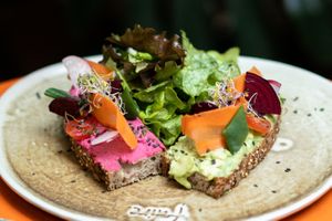 🥑 Avo Toast at Faire Brunch & Drinks in Barcelona