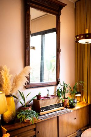 That mirror👏 at Faire Brunch & Drinks in Barcelona