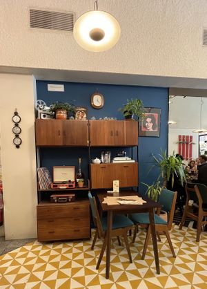 Indoor 3  at Faire Brunch & Drinks in Barcelona