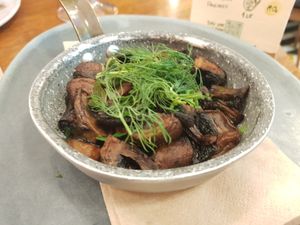 Roasted oil mushrooms at Faire Brunch & Drinks in Barcelona