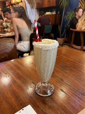 PB, oats, dates, etc smoothie. So good!!  at Faire Brunch & Drinks in Barcelona