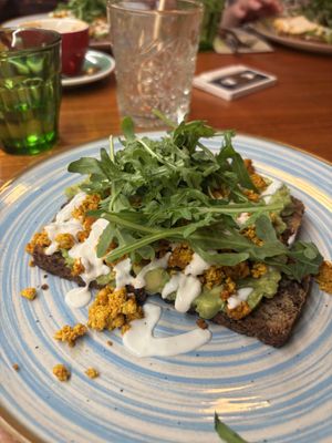 Tofu scramble and avocado  at Faire Brunch & Drinks in Barcelona
