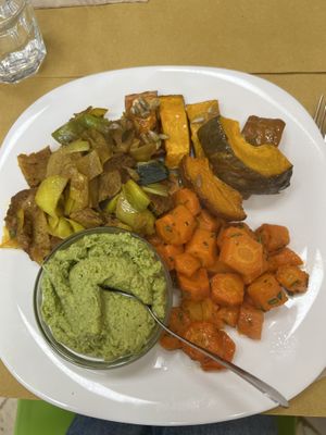 Piatto misto con 4 scelte- zucca, seitan e porri, carote, salsa sedano e mandorle  at Il Mercato Verde in Milan