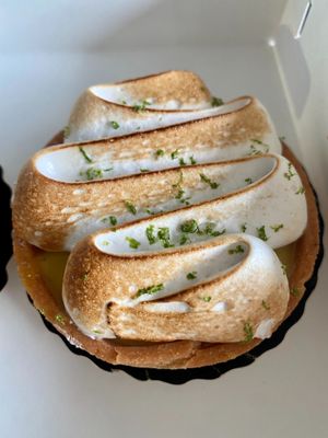 Lemon merinque at La Pâtisserie Vegan - Les Saveurs De La Bastille in Liege