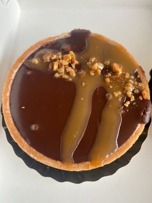 Chocolate caramel at La Pâtisserie Vegan - Les Saveurs De La Bastille in Liege